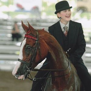 Meet your Posher, Victoria